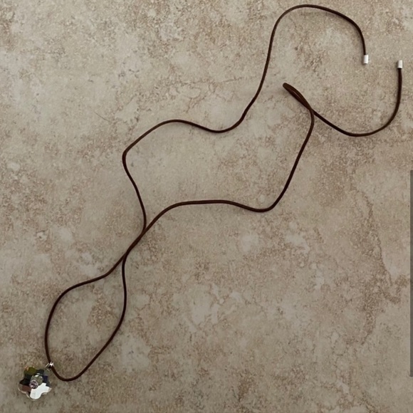 Flower crystal necklace - Picture 4 of 5